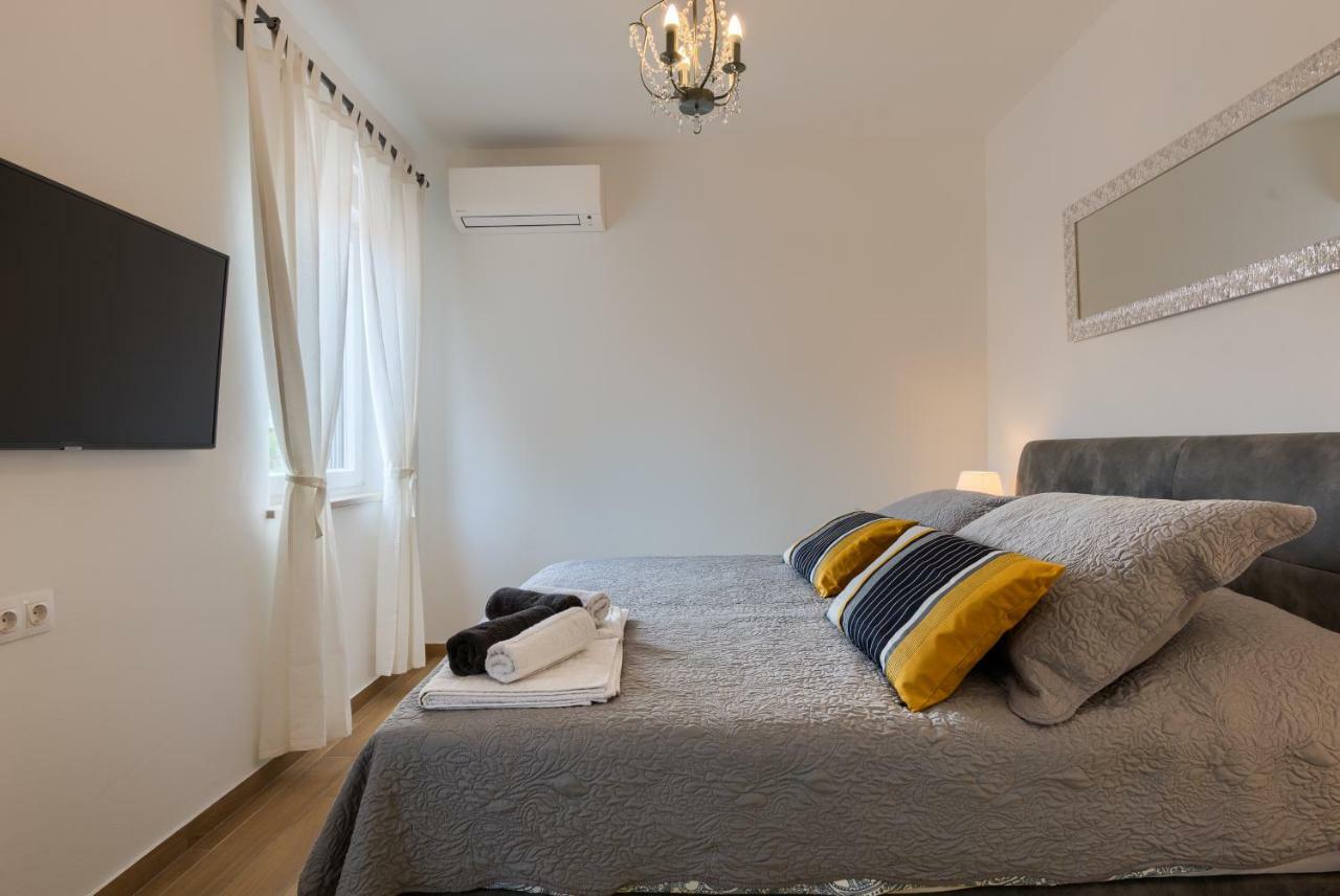 Apartments Dream In Arena 2 Pula Center Free Parking Εξωτερικό φωτογραφία